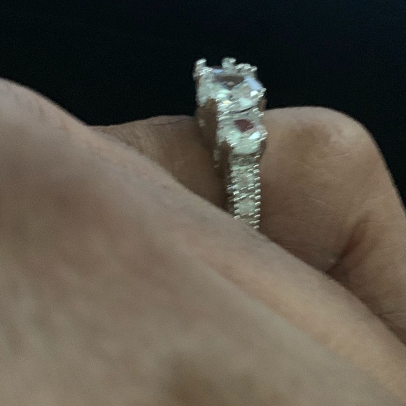 Ring - Picture 4 of 6